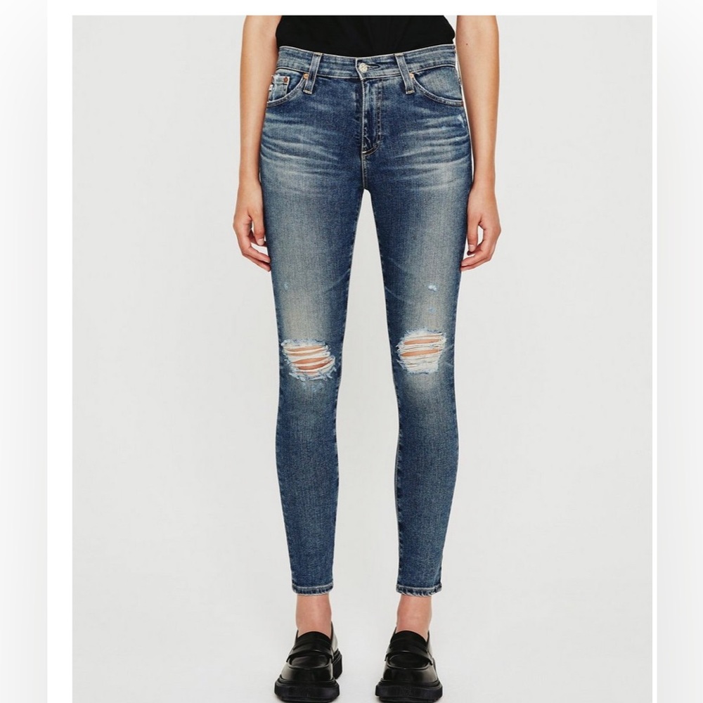 AG Farrah Skinny Ankle distressed 25
